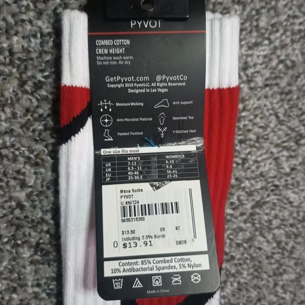 Pyvot crew socks